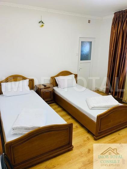 Casă individuală cu 16 camere cu Canalizare în Albota