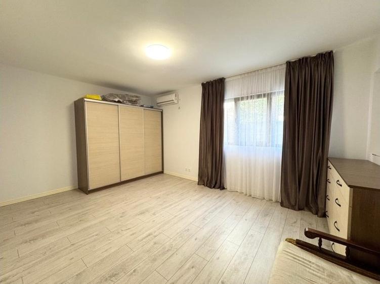 Casă cu 5 camere cu Teren 385 Mp în Bucureștii Noi