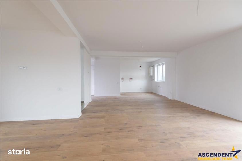Casă cu 4 camere cu Teren 525 Mp în Sânpetru