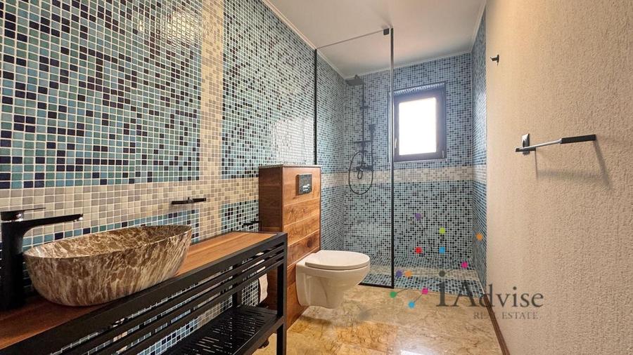 Casă individuală cu 5 camere cu Canalizare în Sânpetru