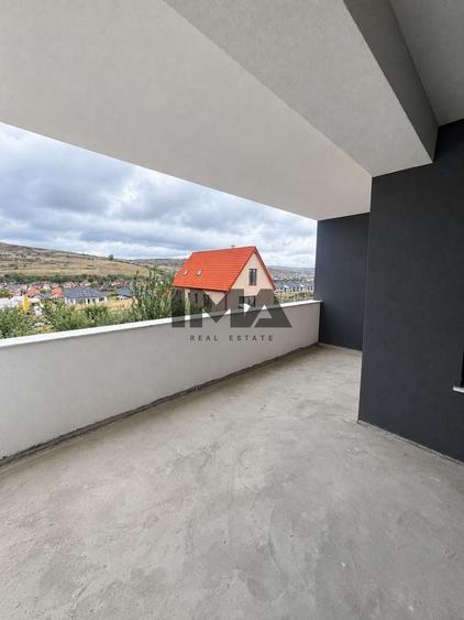 Duplex cu 4 camere cu Canalizare în Chinteni