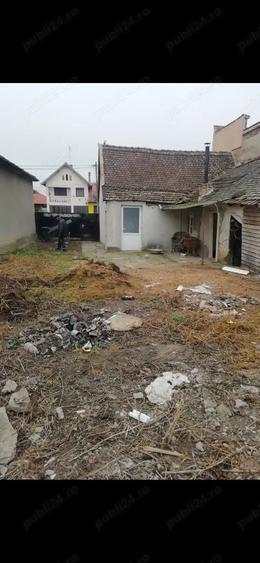 Casă cu 3 camere în Șicula