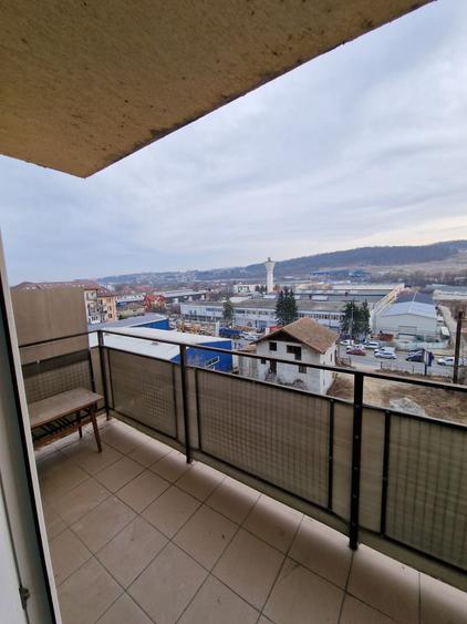Apartament cu 2 camere semidecomandat în Baciu