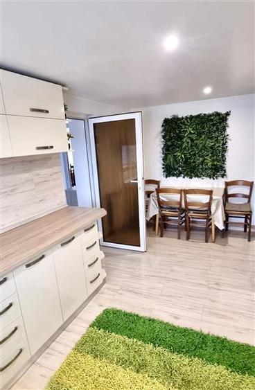 Apartament cu 3 camere circular, mobilat în Copou