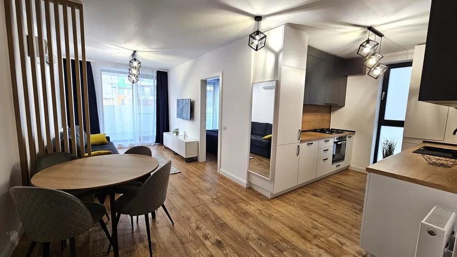 Apartament cu 2 camere semidecomandat, mobilat în Tomis Nord