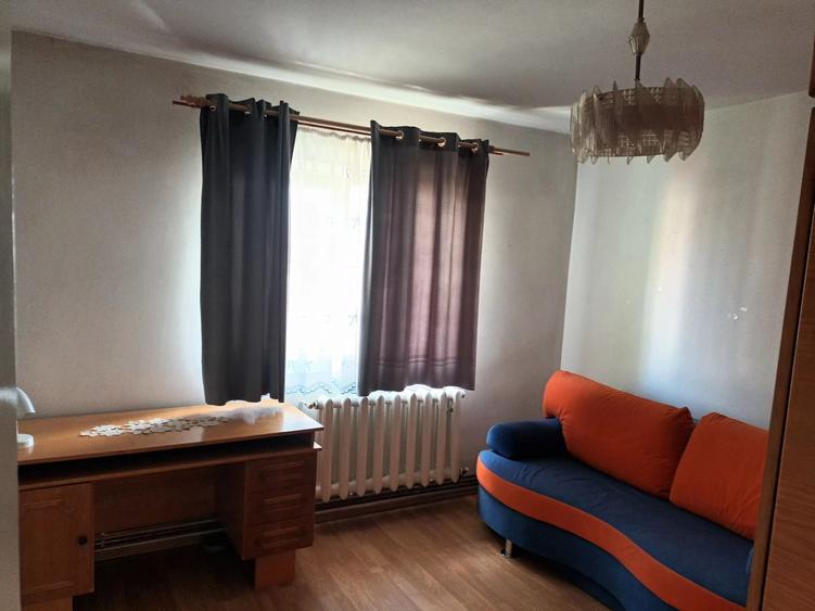 Inchiriez apartament 2 camere - 5
