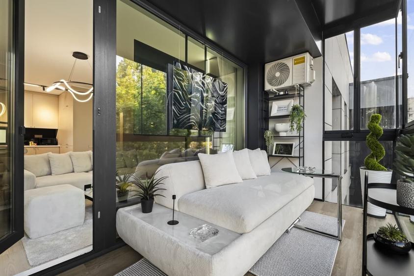 Penthouse cu 4 camere în P-ța Unirii