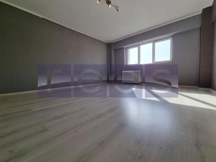 Apartament cu 2 camere decomandat, mobilat în P-ța Unirii