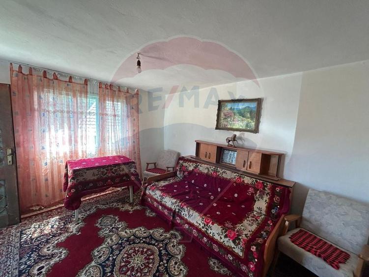 Casă individuală cu 4 camere cu Teren 700 Mp în Lera