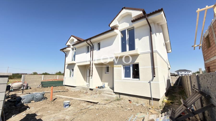 Duplex cu 4 camere cu Canalizare în Moșnița Veche