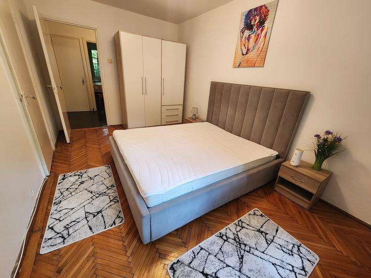 Apartament cu 2 camere decomandat în Berceni