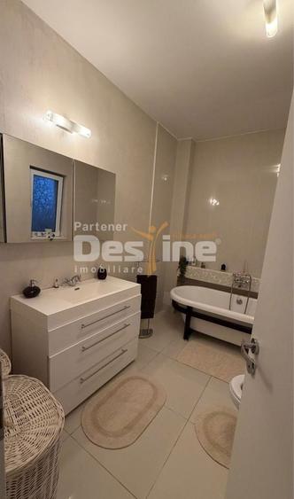 Apartament cu 4 camere decomandat, mobilat în Lipovei