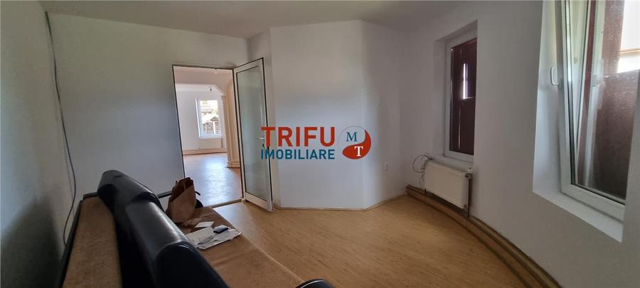 Casă individuală cu 4 camere cu Garaj în Micești