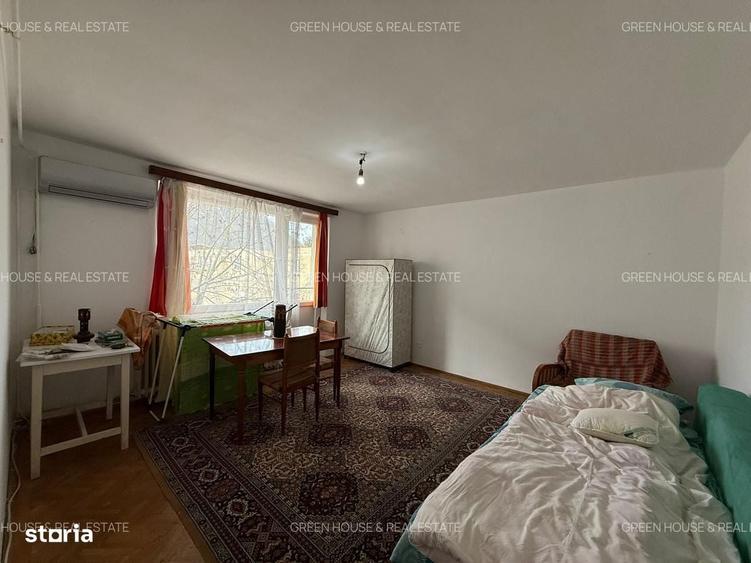Apartament cu 3 camere decomandat în Deve