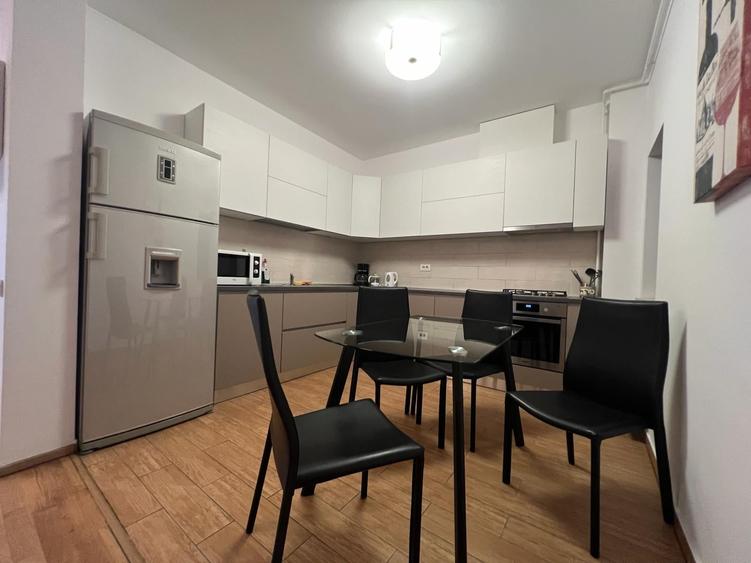 Apartament cu 2 camere decomandat, mobilat în Herăstrău