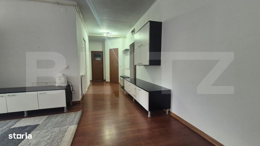 Apartament cu 3 camere în Careiului