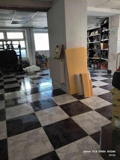 Spațiu comercial, de 80 mp, în Central