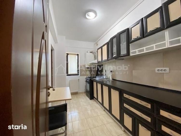 Apartament cu 3 camere în Sisești