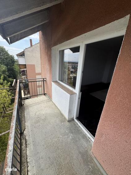 Apartament cu 2 camere decomandat în Carpați 2