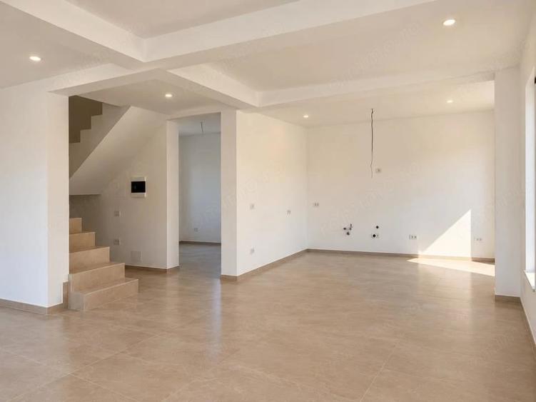 Casă cu Teren 450 Mp în Dealuri Oradea