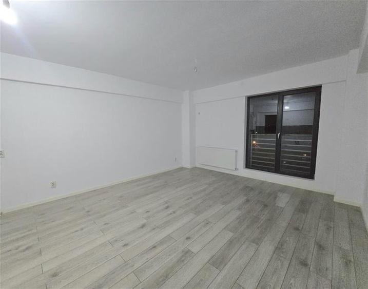 Apartament cu 2 camere semidecomandat, mobilat în Bucureștii Noi