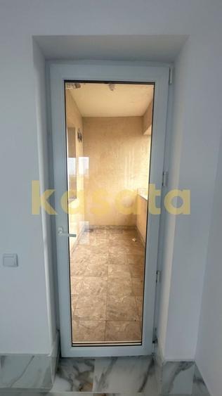 Apartament cu 3 camere decomandat în Colentina