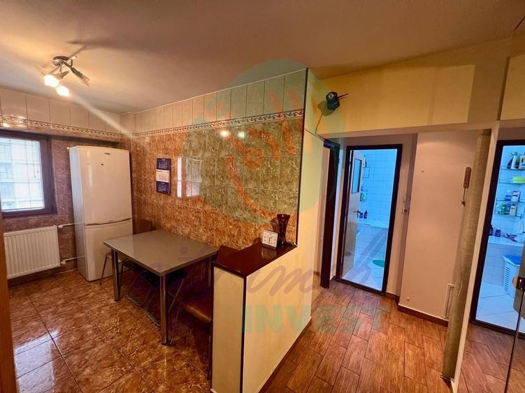 Apartament cu 3 camere decomandat, mobilat în Unirii