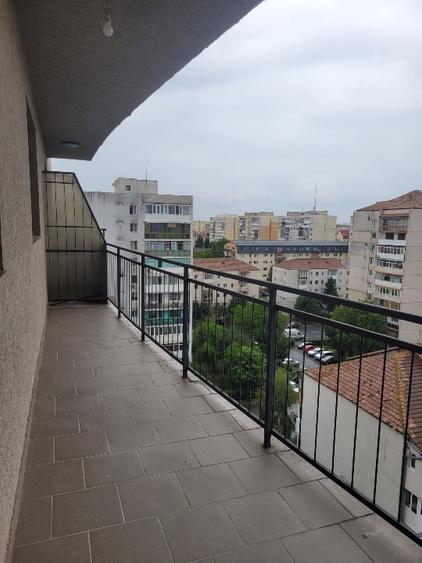 Apartament cu 2 camere decomandat în Aeroport