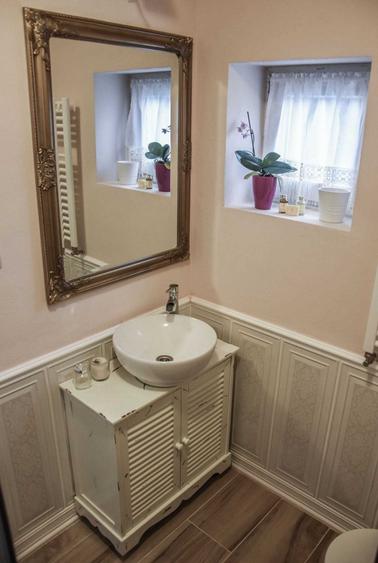 Apartament cu 3 camere decomandat în Exterior Vest