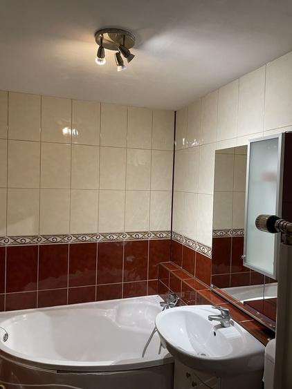 Apartament cu 2 camere decomandat în Berceni