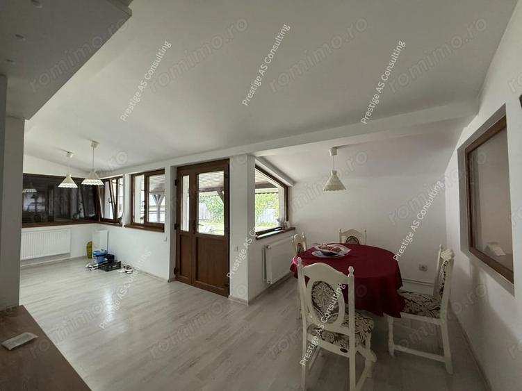 Casă cu 4 camere cu Teren 250 Mp în Girocului