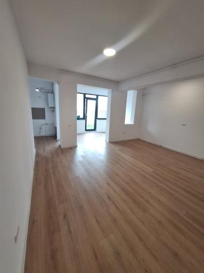 Birou, de 55 mp, în Tomis III