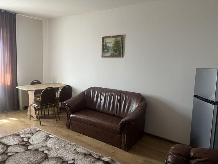Apartament cu 2 camere nedecomandat în Bariera Vâlcii