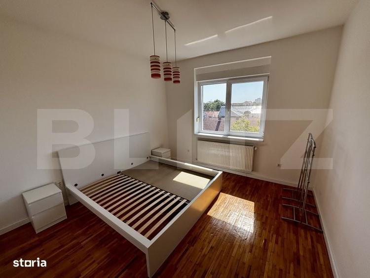 Apartament cu 4 camere decomandat în Central