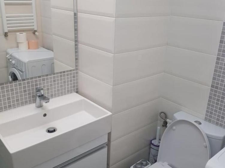 Apartament cu 2 camere semidecomandat, mobilat în Parcul Carol
