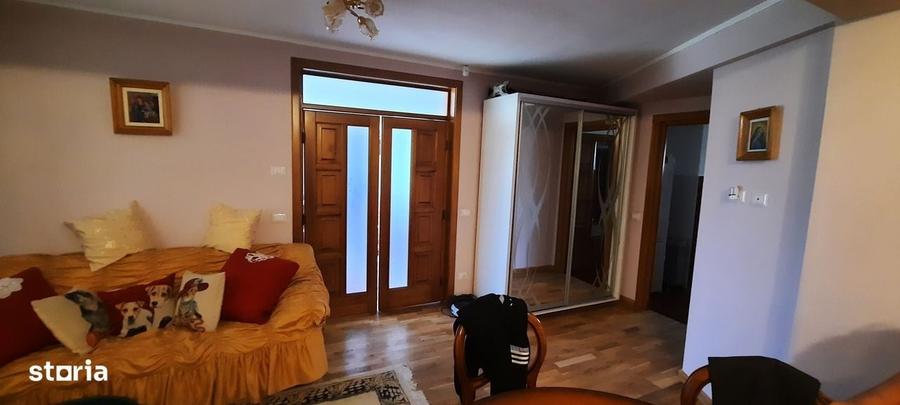 Casă cu 4 camere în Cătămărești