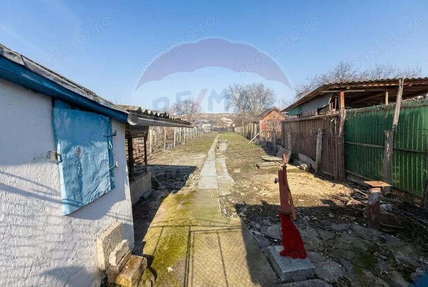 Casă cu 3 camere cu Teren 617 Mp în Sud