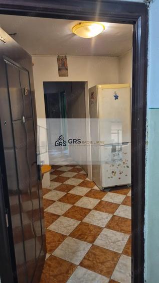 Apartament cu 3 camere decomandat în Fizicienilor