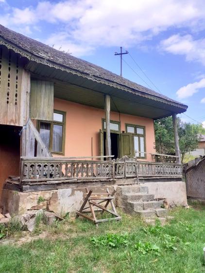 Casă individuală cu 2 camere cu Teren 991 Mp în Soveja