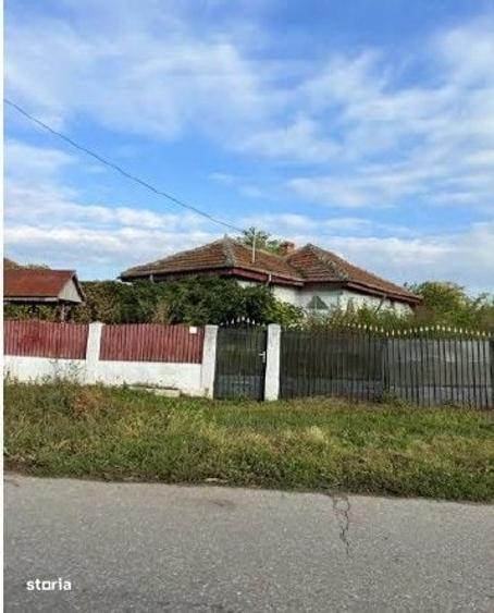 Casă cu 3 camere în Scurtești