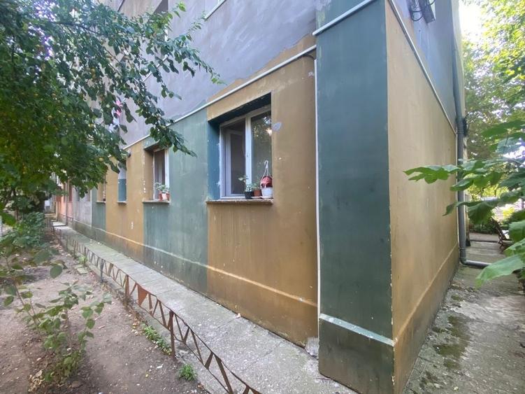 Apartament cu 3 camere nedecomandat în Central