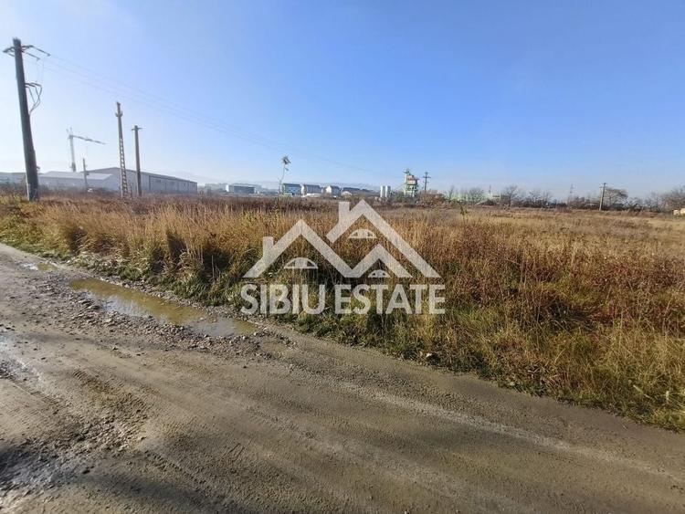 Teren agricol intravilan de 2205 mp, în Periferie