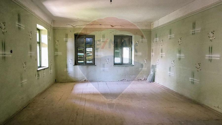 Casă individuală cu 4 camere cu Teren 1345 Mp în Șomartin