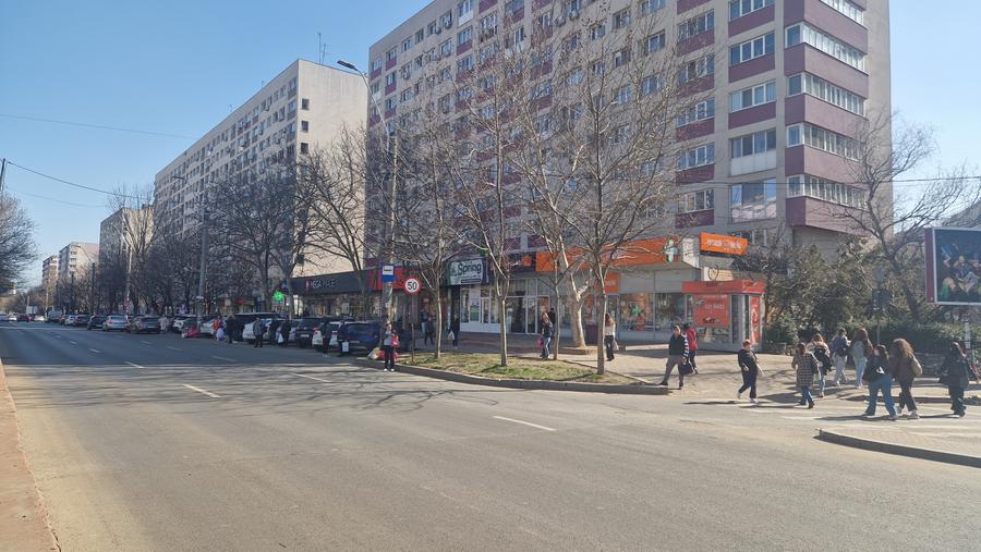 Spațiu comercial, de 70 mp, în Dristor