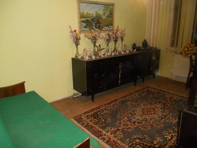 Apartament cu 3 camere decomandat în Precista