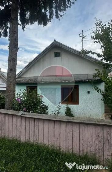 Casă cu 3 camere cu Teren 2600 Mp în Udești