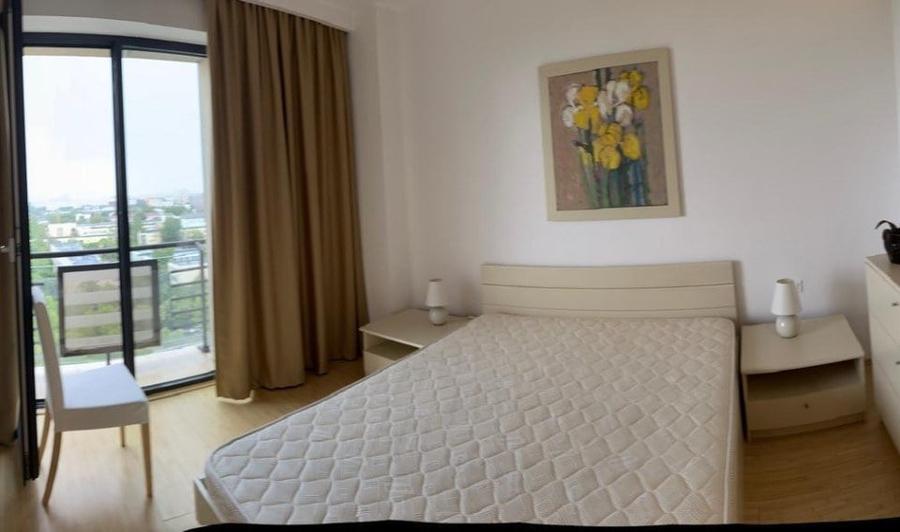 Apartament cu 3 camere în Barbu Văcărescu