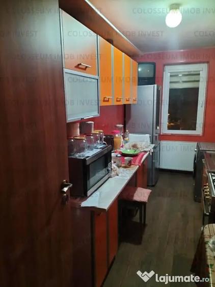 Apartament cu 3 camere decomandat în Griviței