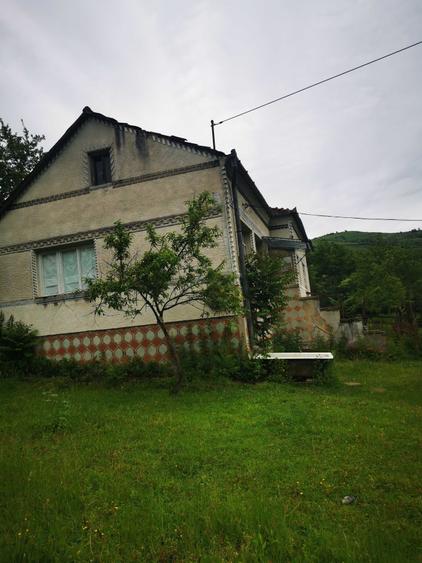 Casă cu 3 camere în Șelimbăr