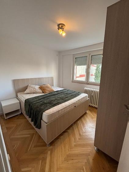 Apartament cu 2 camere decomandat, mobilat în Arcul de Triumf